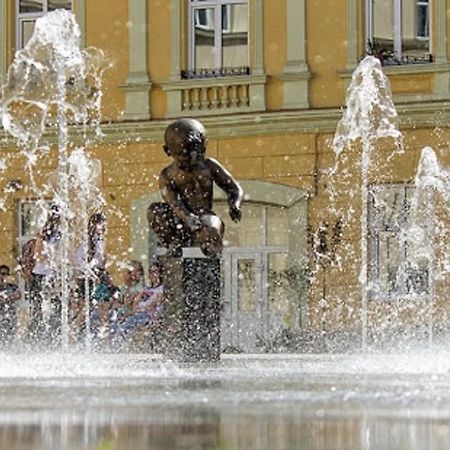 Аpartments In The Center On Mitniy Square Apartment Liov Exterior foto