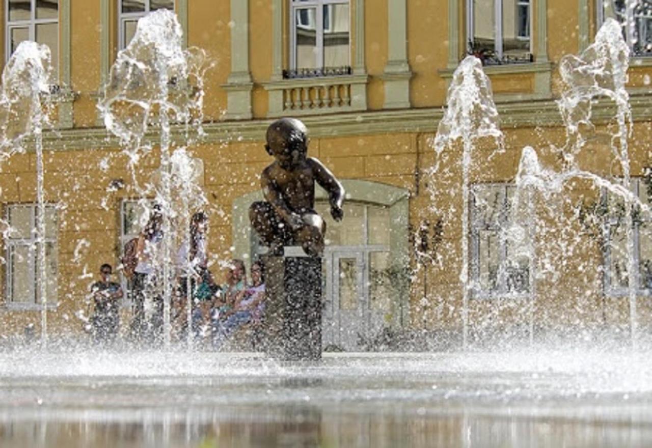 Аpartments In The Center On Mitniy Square Apartment Liov Exterior foto
